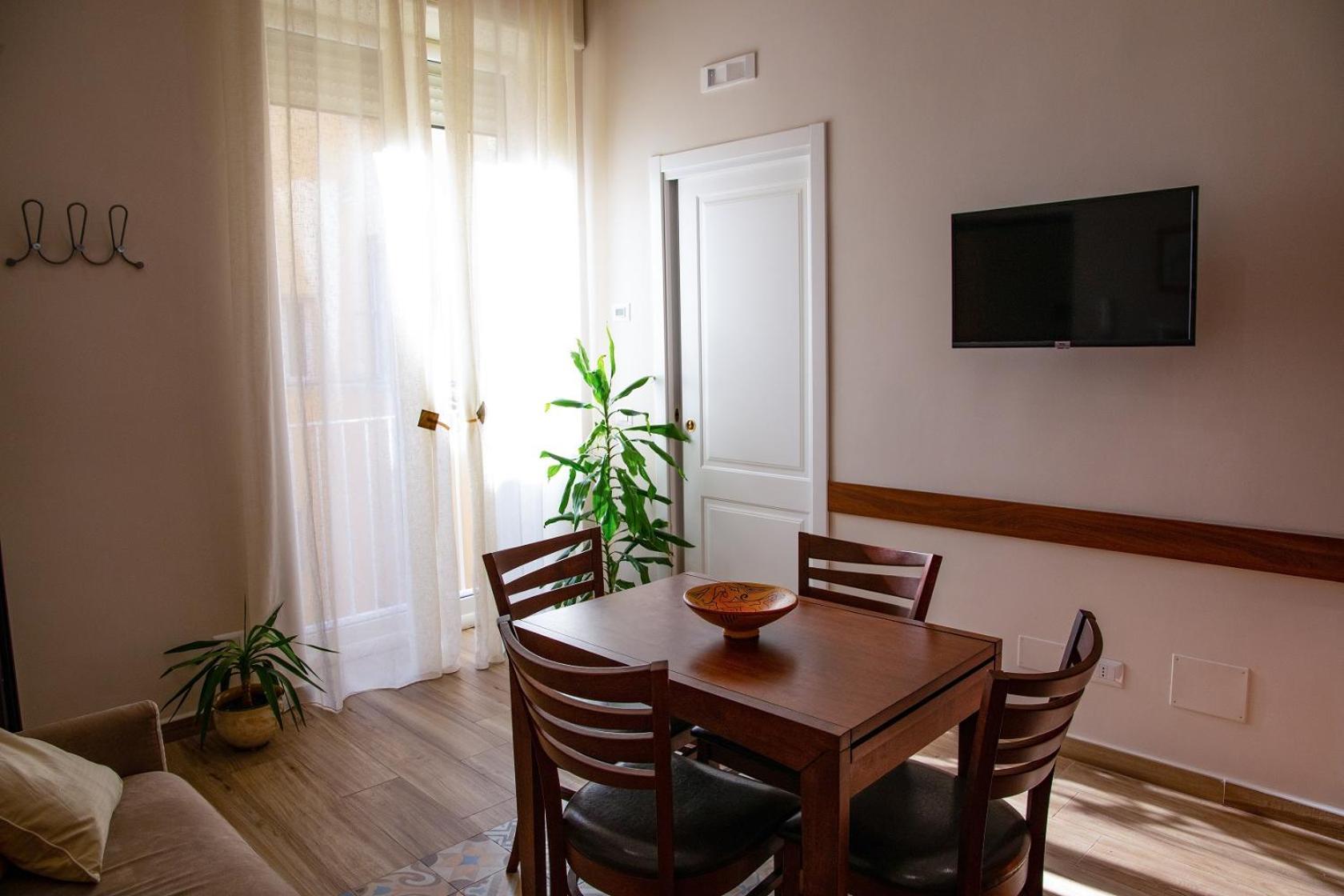 Borgo Angioino 3* Naples